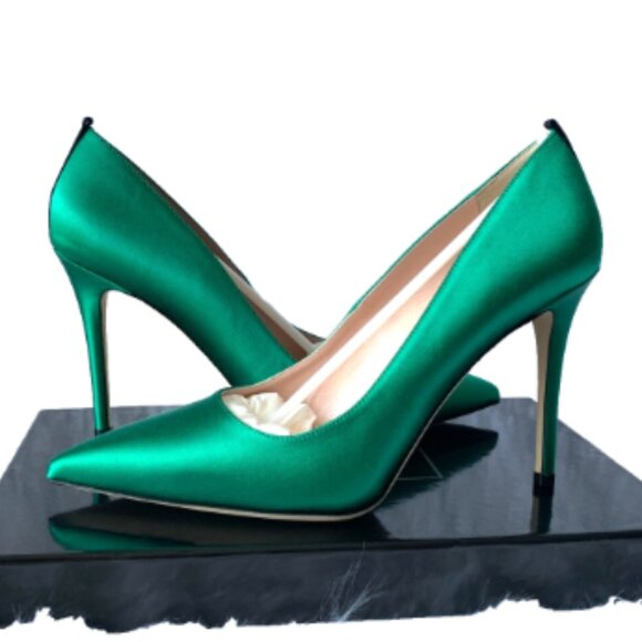 NIB SJP by Sarah Jessica Parker Fawn Satin Pumps EU 39 US 8 Emerald Green 100mm